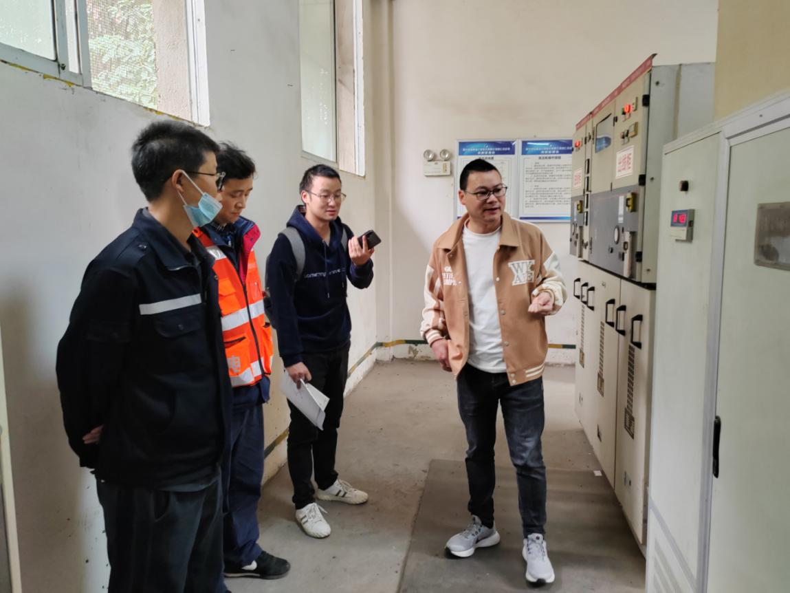 成渝公司到成仁分公司开展机电岗位技术等级评定调研.png